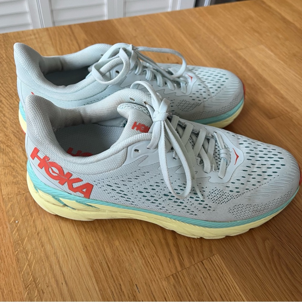 Used Hoka One One Clifton 7 - Size 6.5